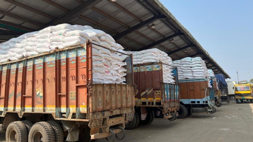 ১৬ দিনে বেনাপোল দিয়ে এসেছে ৫ হাজার টন চাল